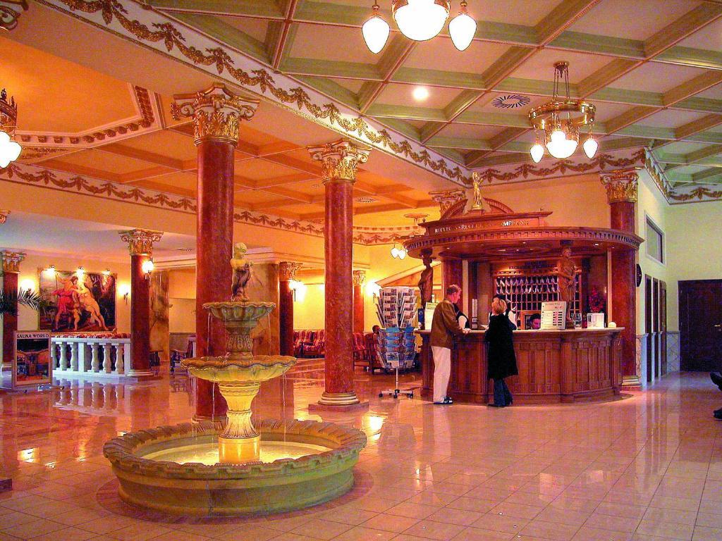 Aphrodite Palace Rajecké Teplice Екстериор снимка